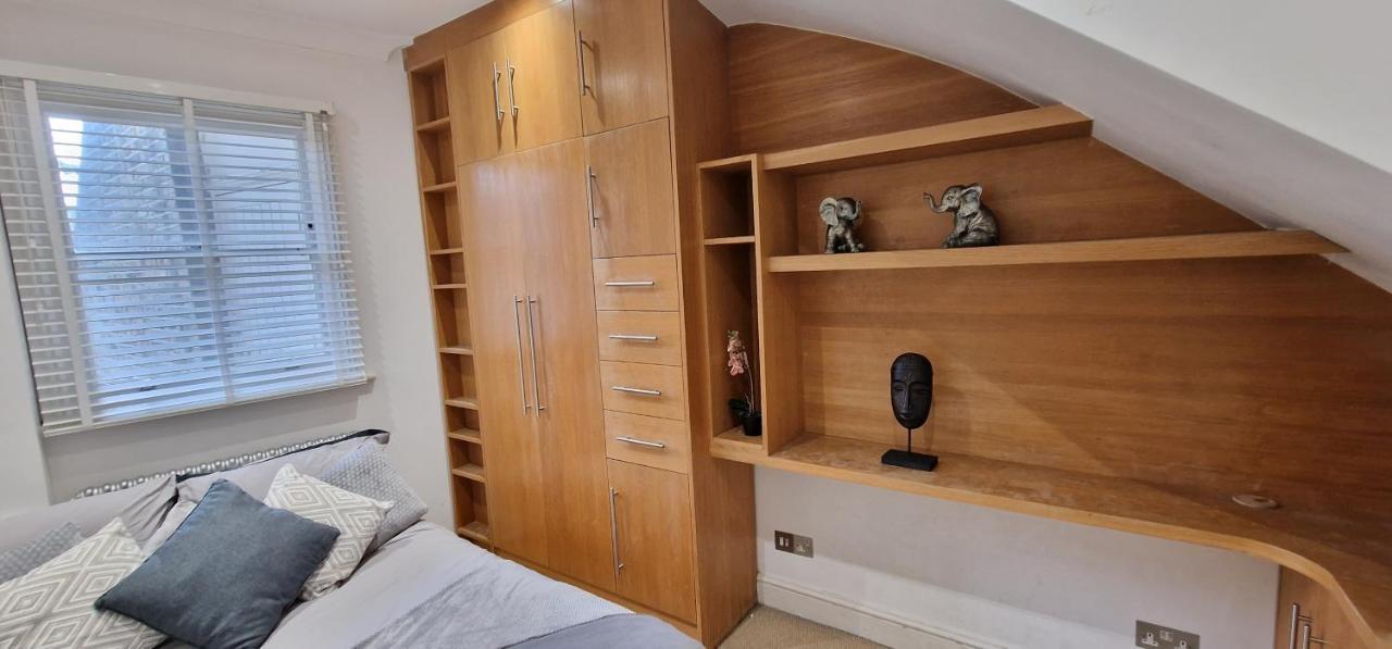 Appartement Action Packed Local 3Br 1 Mins Walk To Everything à Londres Extérieur photo